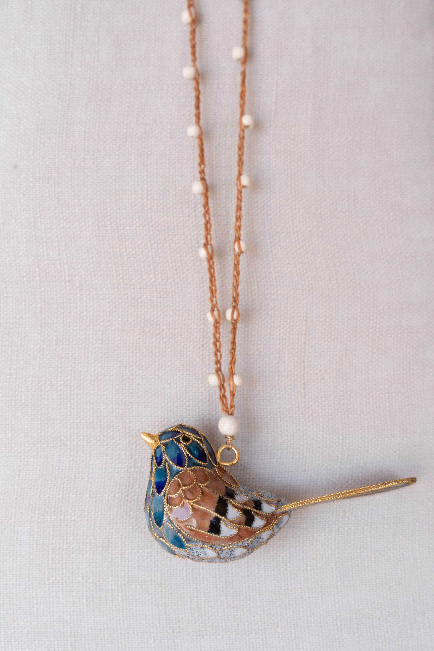 Pájaro azules cloisonné croché. - Imagen 2