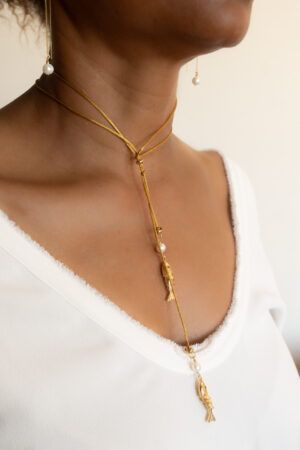 Collar 15