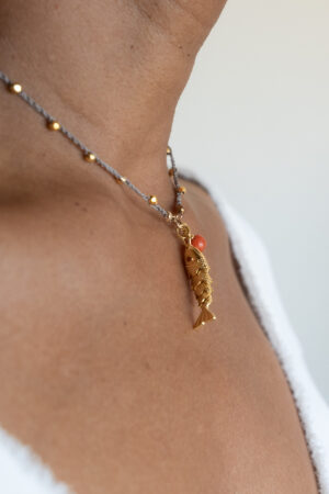 Collar 8